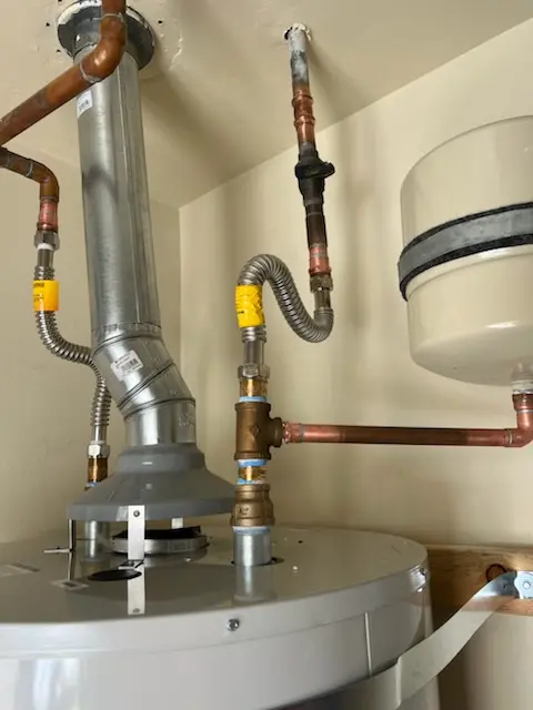 Water heater installation and plumbing repair in Downtown Wilmington
